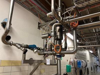 Immagine panoramica di Alfa laval pneumatic valve station